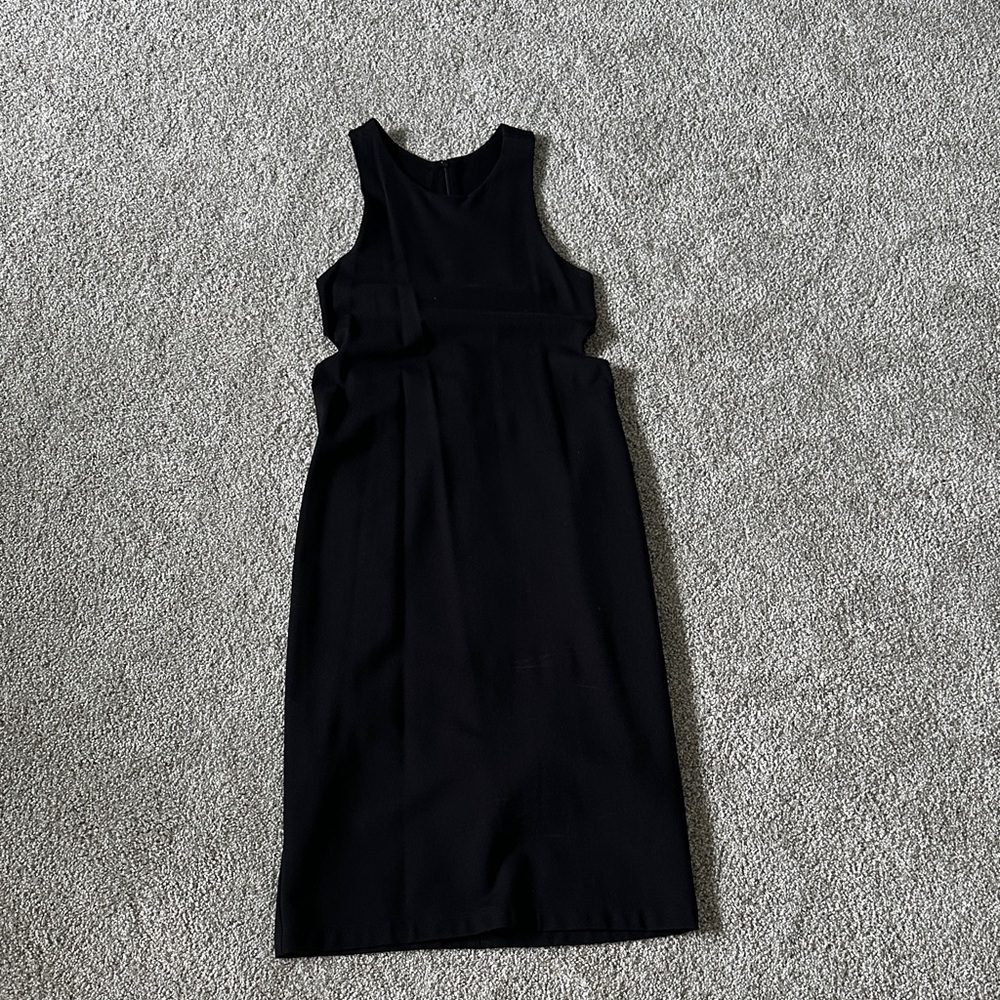 Elegant Black Sleeveless Cutout Midi Dress